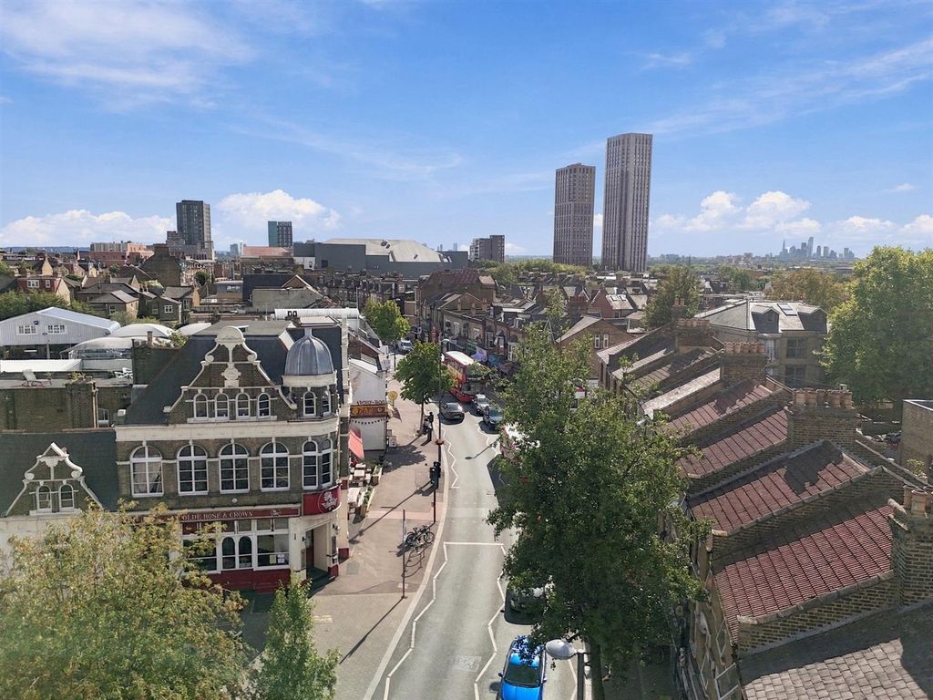 Property photo 3 of 27 007_Dji_20260916141555_0038_d_Autoremove_61723238.