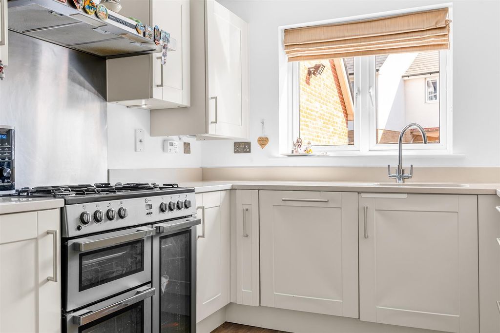 Property photo 3 of 19 Internal-19.Jpg
