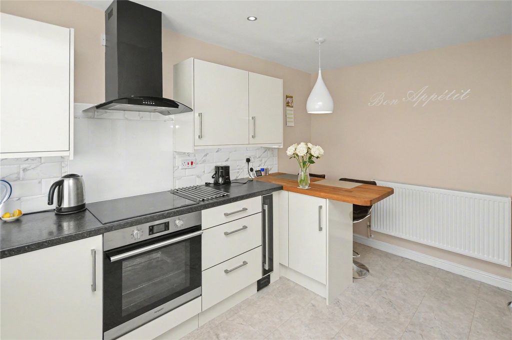 Property photo 3 of 13 Picture 3