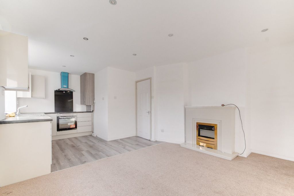 Property photo 3 of 10 Picture No. 02