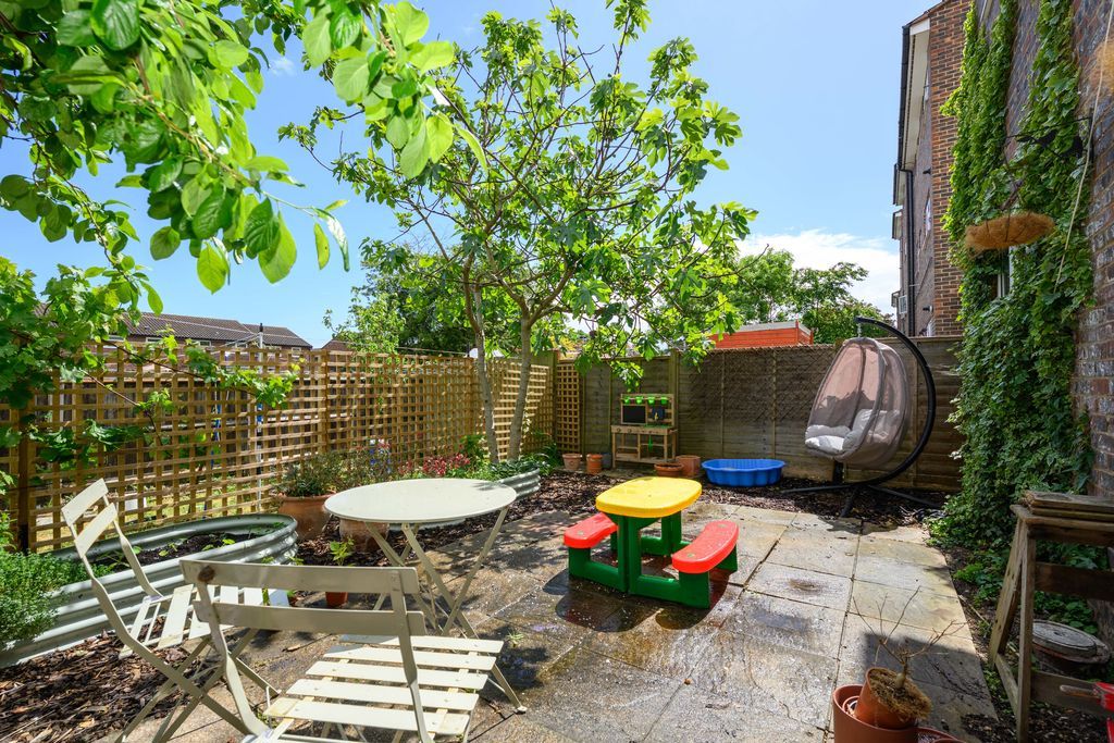 Property photo 2 of 17 Photo 4