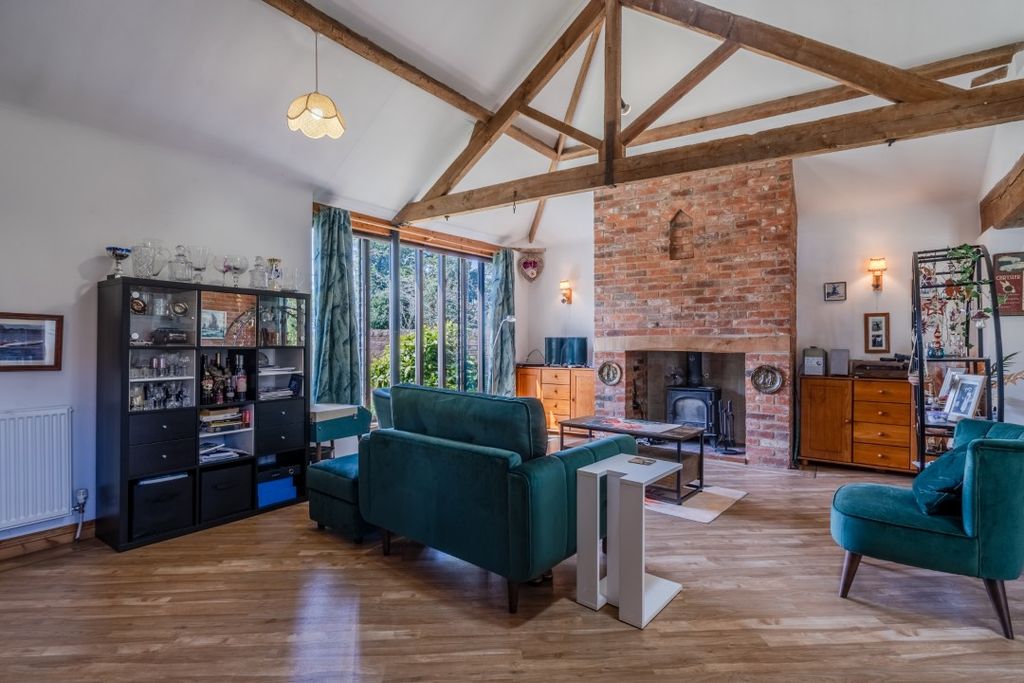 Property photo 3 of 24