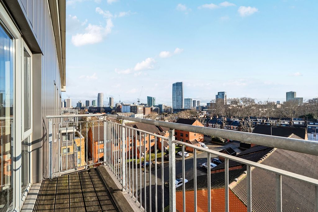 Property photo 2 of 16 Balcony