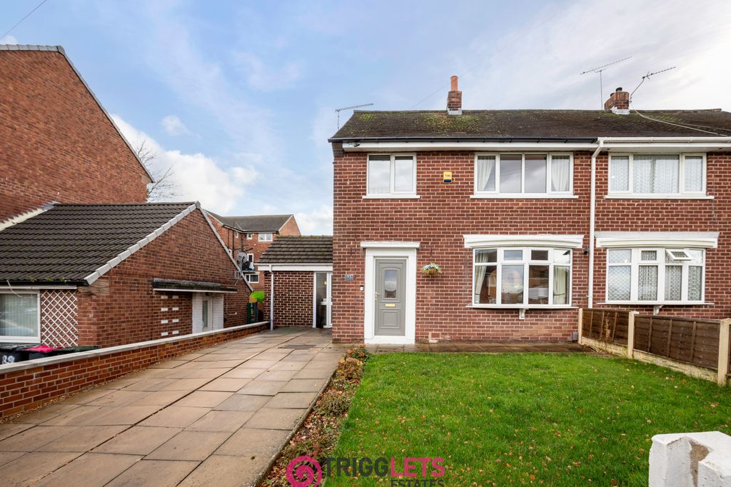 Property photo 2 of 20