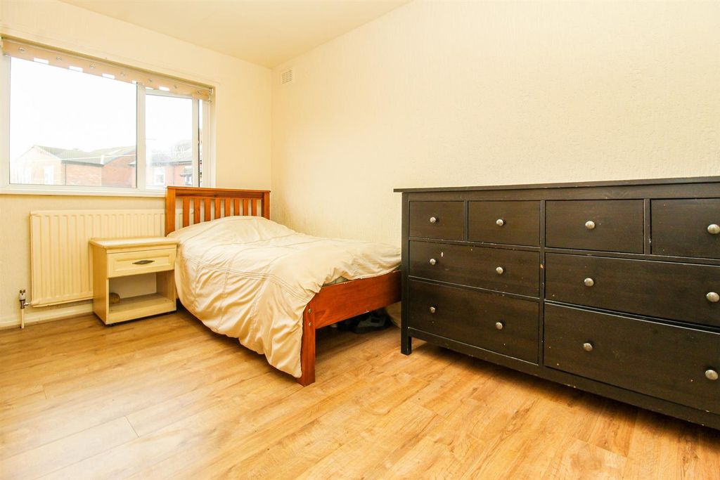Additional image 7 of 4 bed detached bungalow for saleSoothill Lane, Soothill, Batley WF17