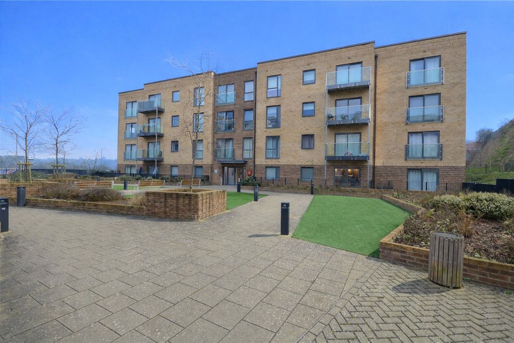 Property photo 1 of 12 Picture No. 15