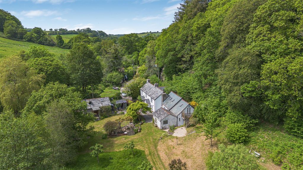 Property photo 1 of 53