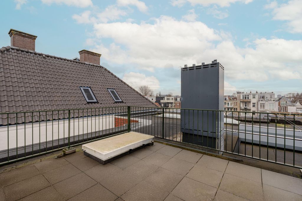 Property photo 3 of 37