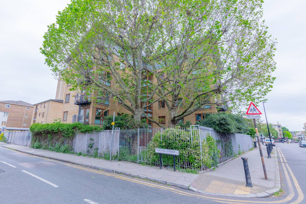 Property photo 2 of 18