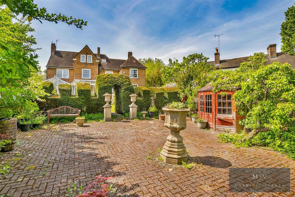 Property photo 3 of 22 Croham Manor Road 23 MV-20.Jpg