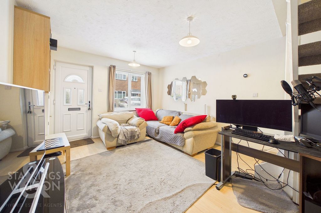 Property photo 2 of 19