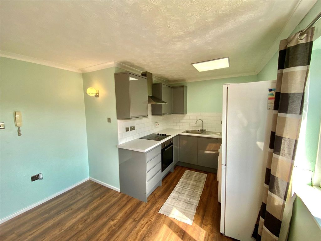 Property photo 2 of 8 Picture No. 09