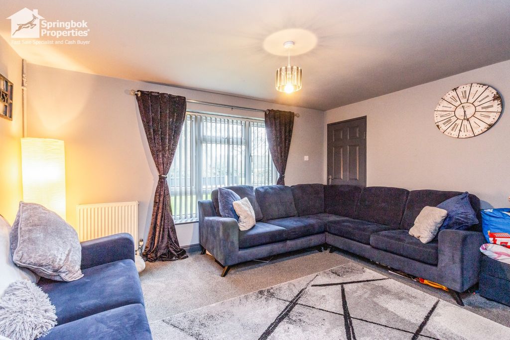 Property photo 2 of 13 Image 3