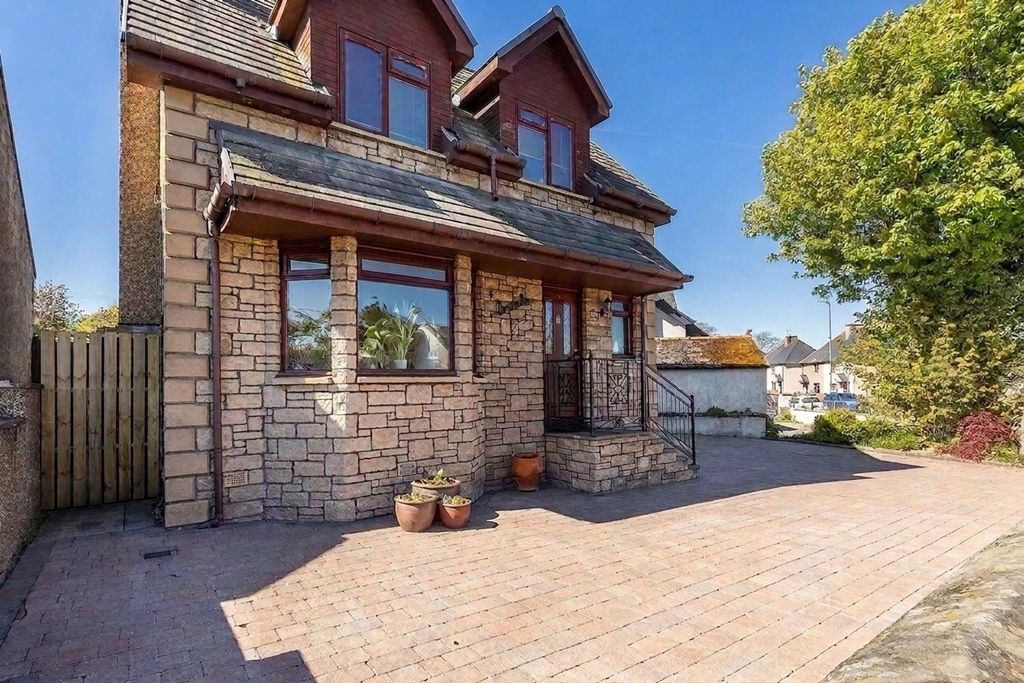 Property photo 1 of 14 Exterior