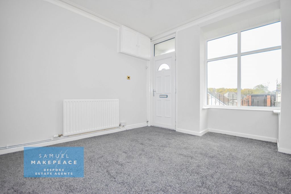 Property photo 3 of 12 Gallery