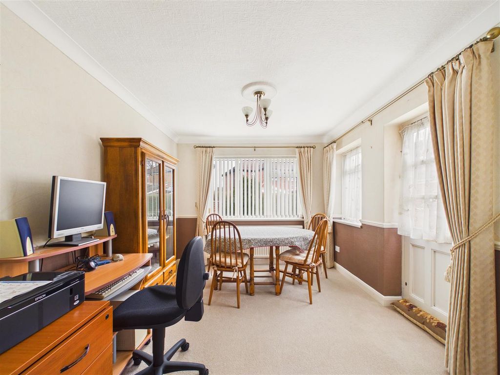 Property photo 3 of 9 Cam03303G0-Pr0334-Still001.Jpg