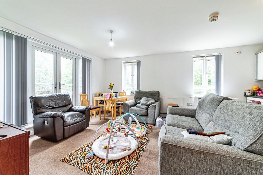 Property photo 2 of 11