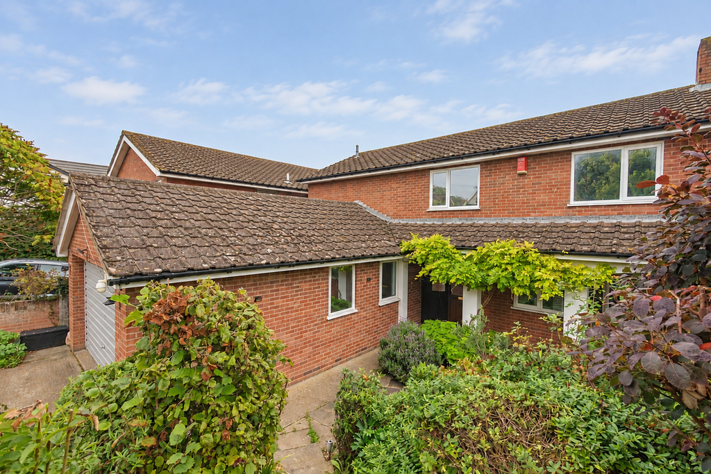 Property photo 1 of 32