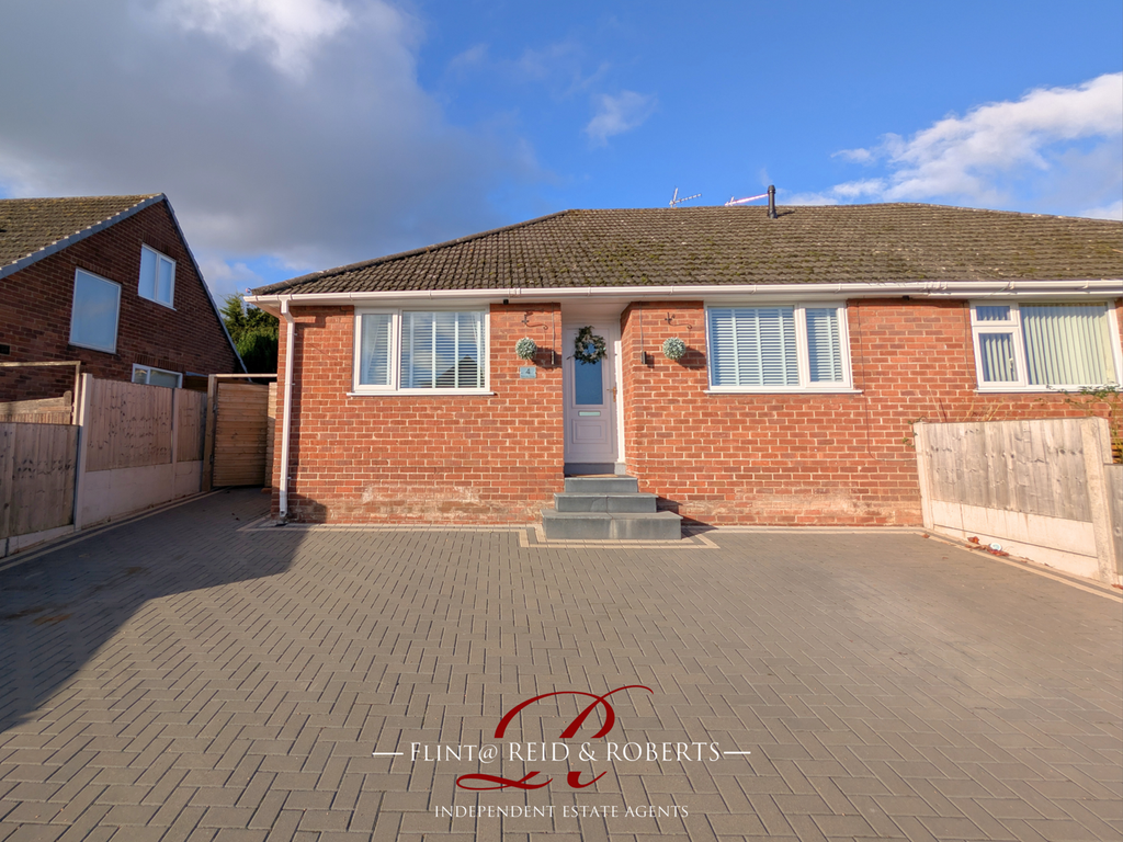 Property photo 1 of 21 Front (Exterior)