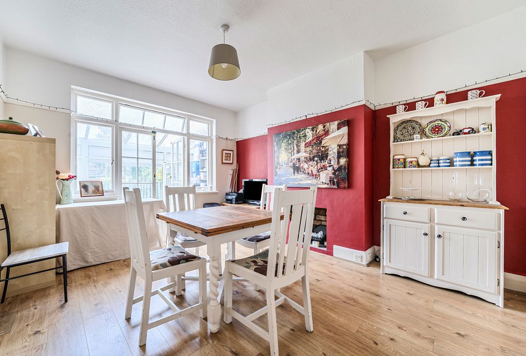 Property photo 2 of 27 1363211-10-68E793...