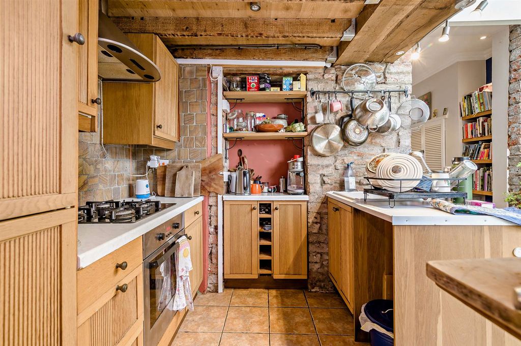 Property photo 2 of 13