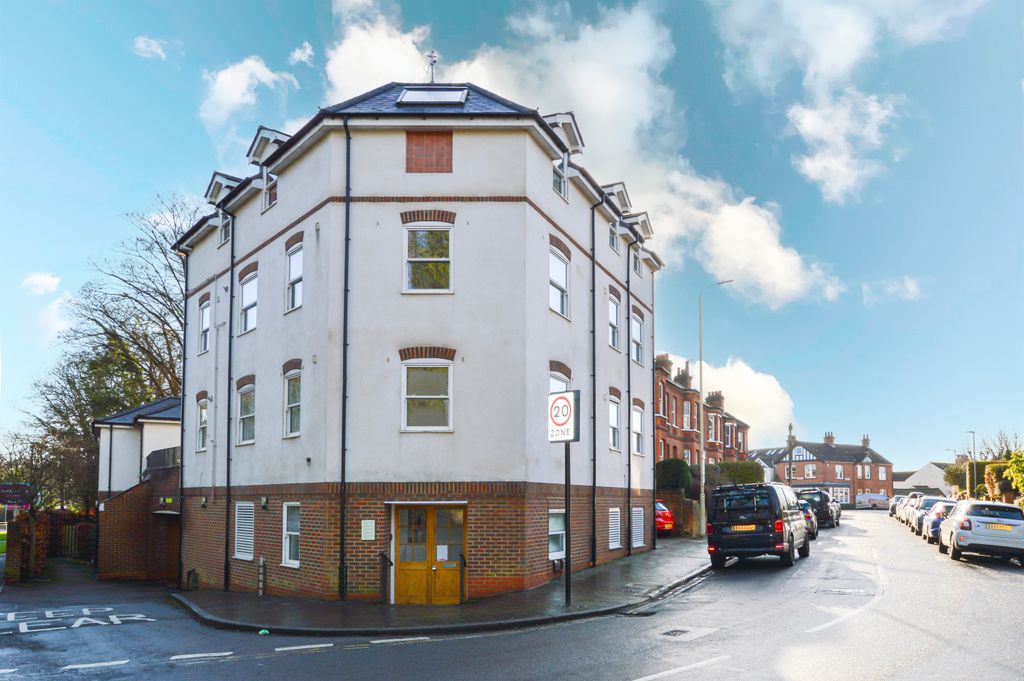 Property photo 1 of 9 Front View