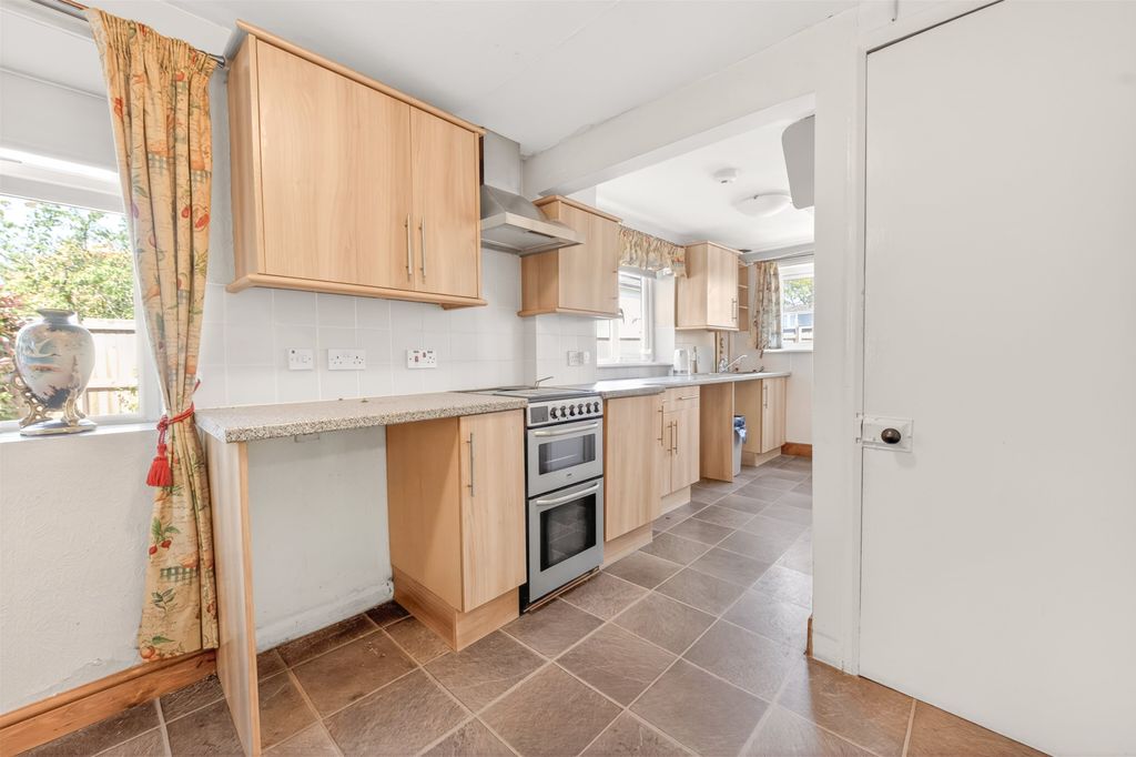 Property photo 2 of 22