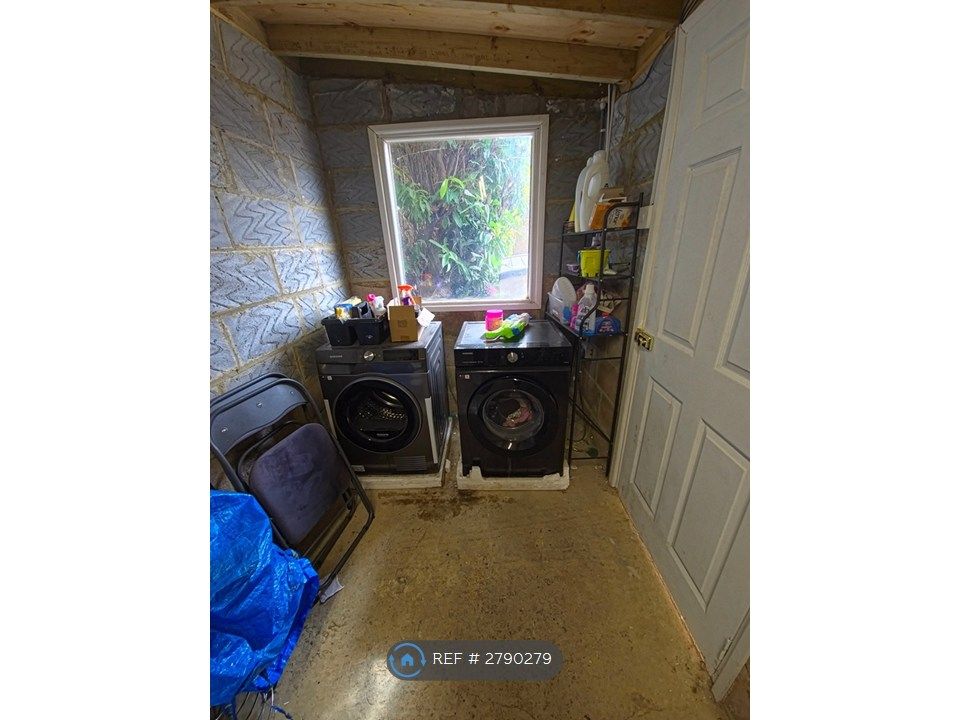 Property photo 2 of 29