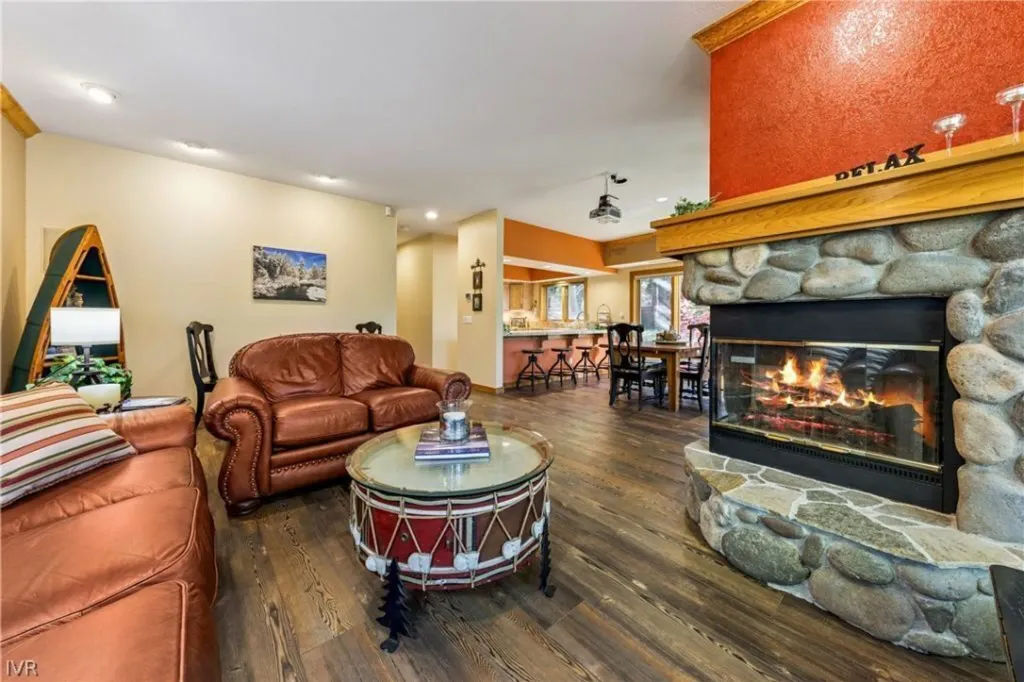 Property photo 2 of 12 <Alttext/>