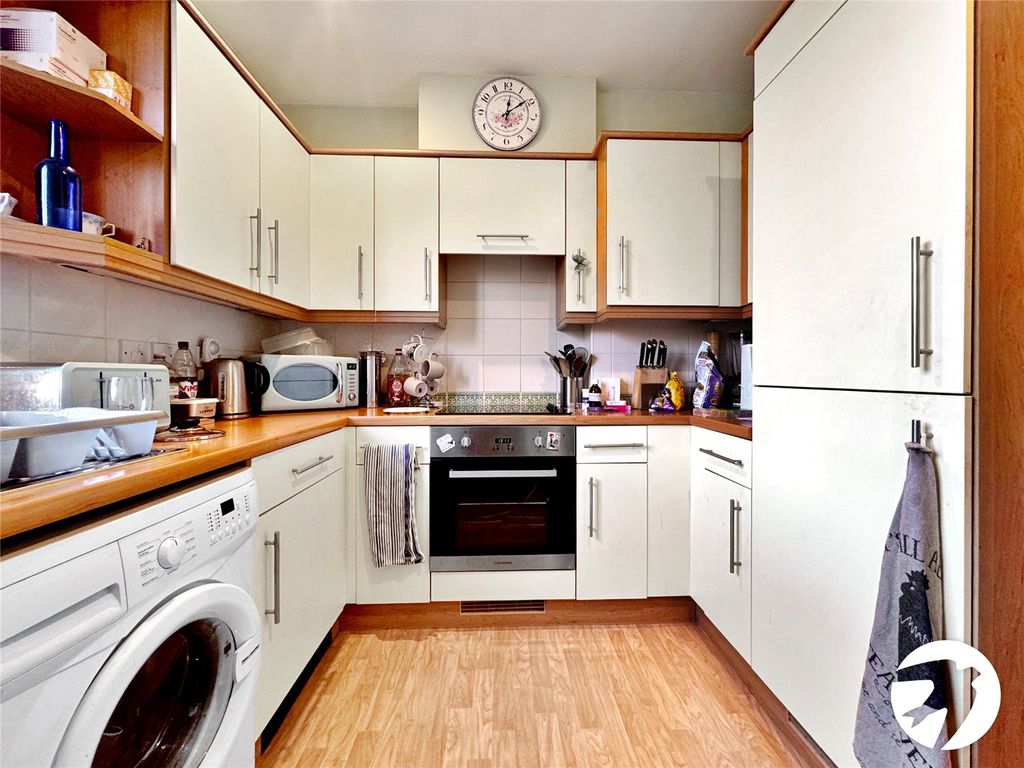 Property photo 3 of 11 Picture 3