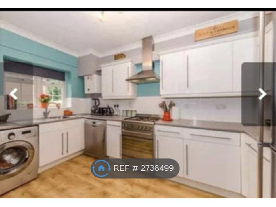 Property photo 3 of 4 Kitchen