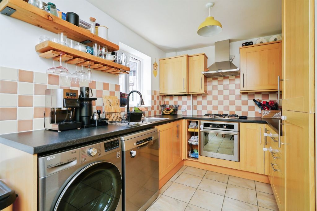 Property photo 3 of 16