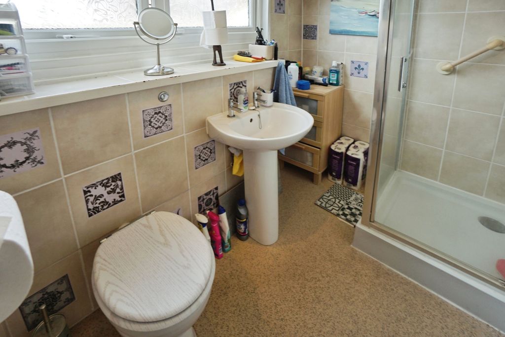 Property photo 3 of 14 Shower Room