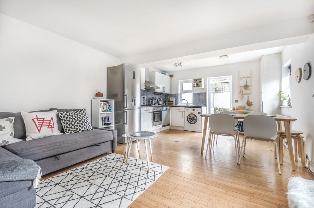 Property photo 2 of 15 459052 (2)