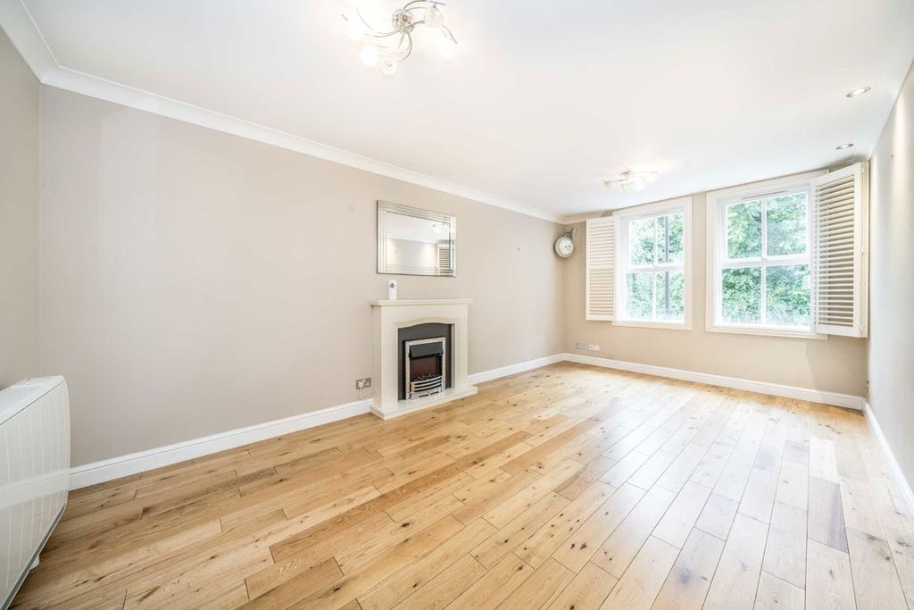 Property photo 2 of 5