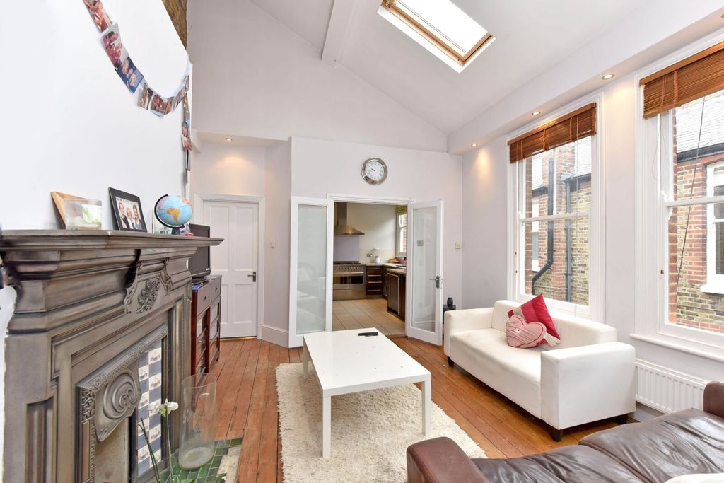 Property photo 2 of 7