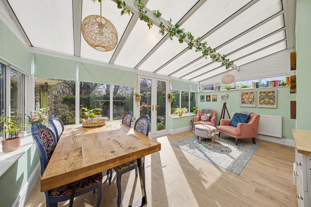 Property photo 3 of 28 Garden Room