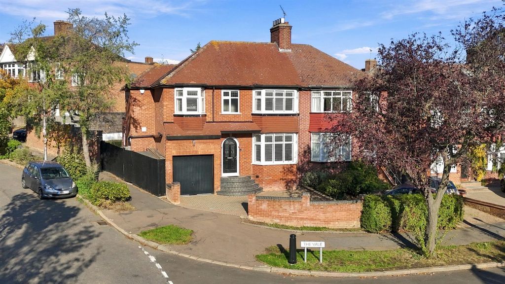 Property photo 1 of 28 001_Dji_20261030190929_0019_d.Jpg