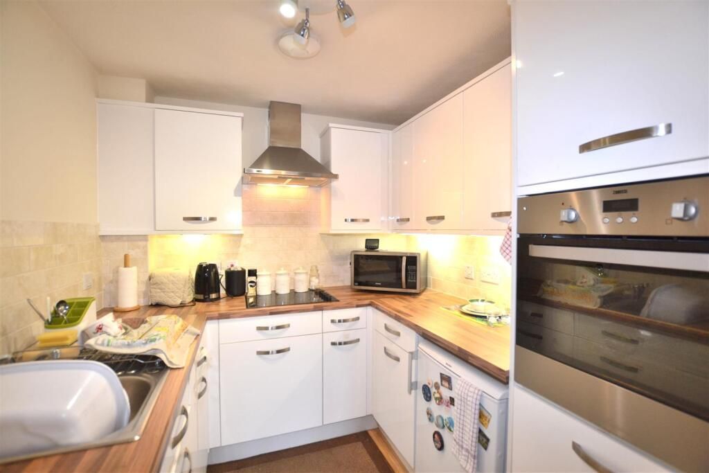 Property photo 3 of 13