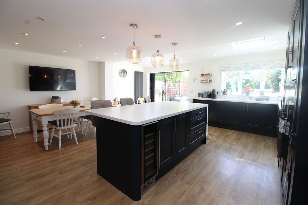 Property photo 2 of 16 Kitchen/Diner