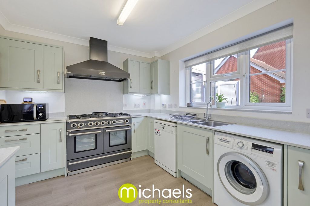 Property photo 3 of 43