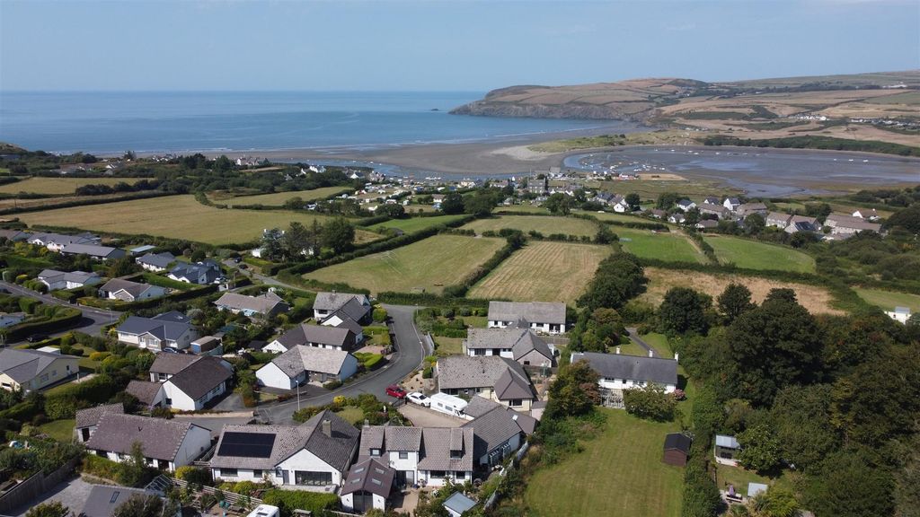 Property photo 3 of 57 9, Tir Treharne Newport, Pembrokeshire, Sa42 0Rn 2