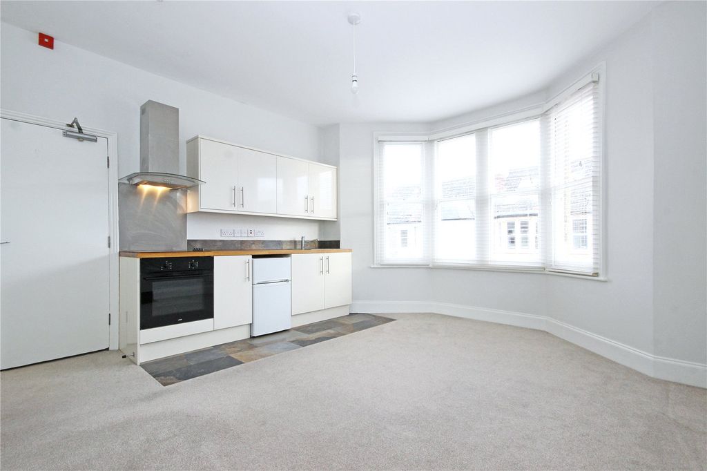 Property photo 2 of 7 Picture No. 19