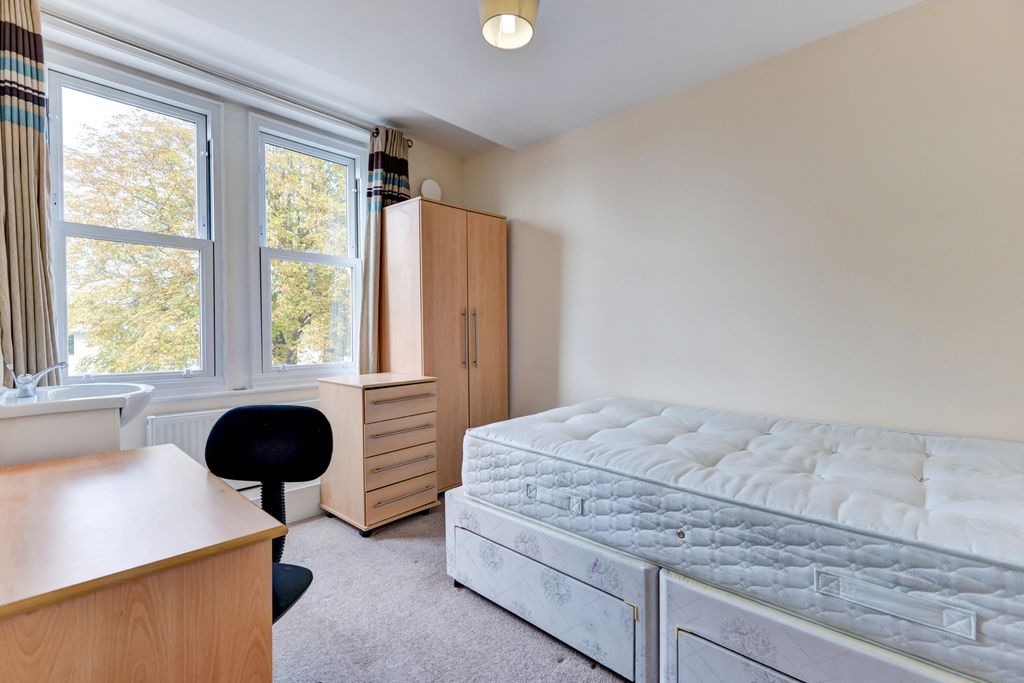 Property photo 2 of 19 Bright, Neatly Presented Bedroom With A Large Doub...