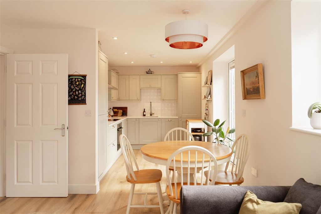 Property photo 1 of 13 5.Jpg