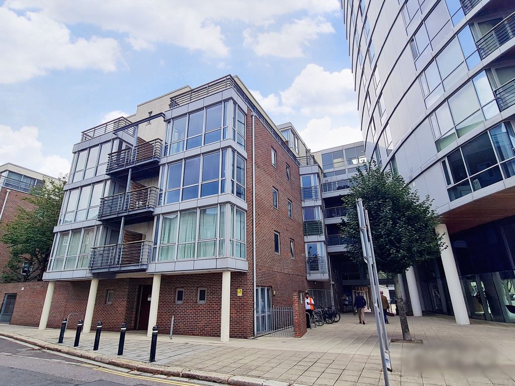 Property photo 1 of 12