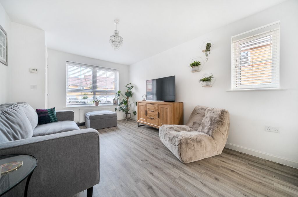 Property photo 3 of 12 1410947-13-698c4A...