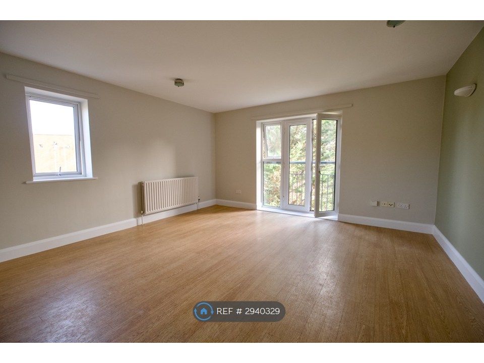 Property photo 1 of 11 Large Reception With Juliet Balcony