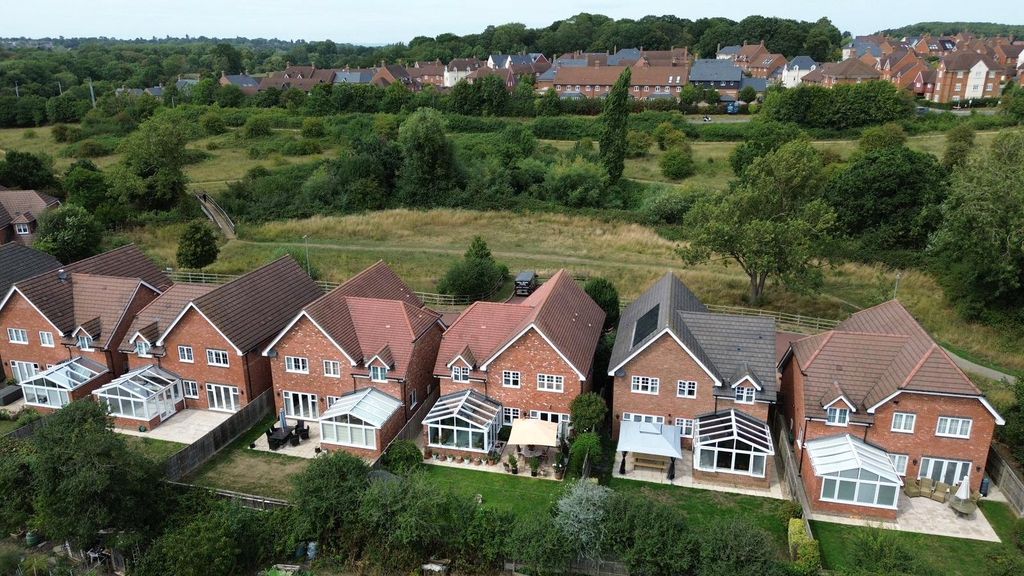 Property photo 2 of 21 Picture No. 95