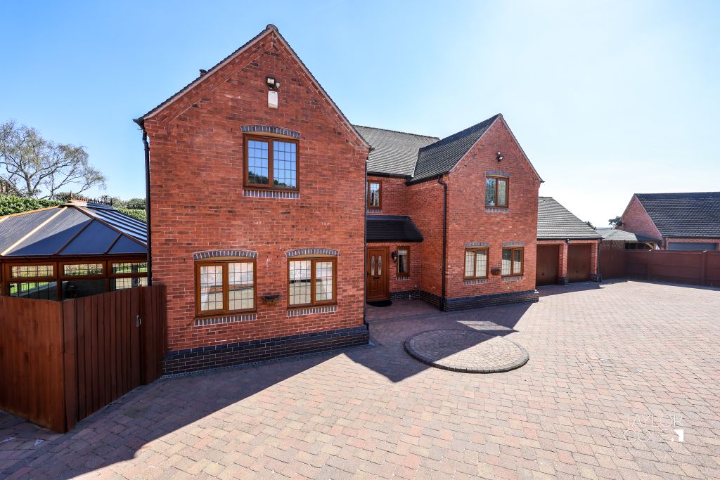 Property photo 2 of 35 Img_2903